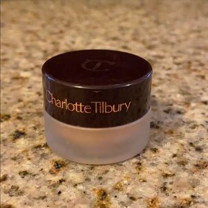 Charlotte Tilbury cream shadow